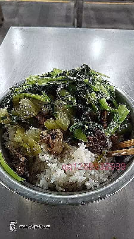 今天中午的饭一般，没啥菜肉之类的。-神人佛-文文8客