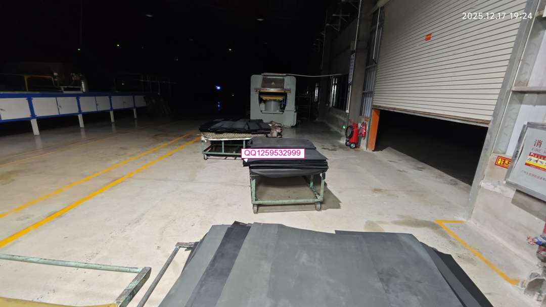 夜幕下的工厂：坚守与奋进之光-神人佛-文文8客